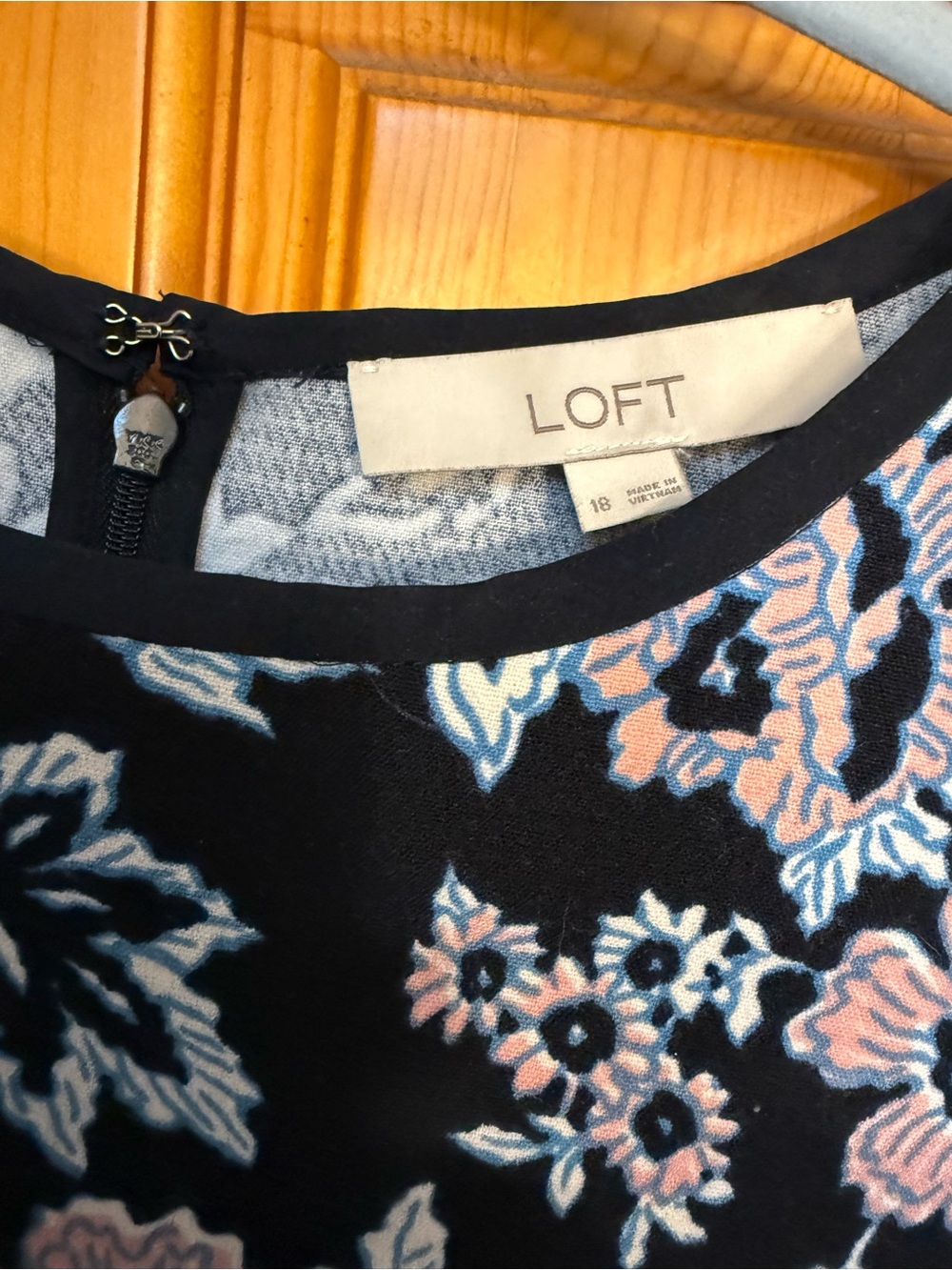 Loft Navy blue Floral Sleeveless Shift Dress with Pink & White Flowers - Picture 3 of 7